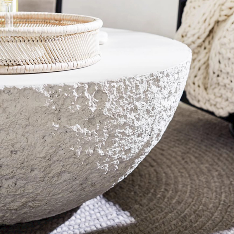 コンクリートラウンドテーブル | 無機質の美を際立たせるモダン