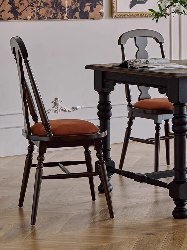 エレガントダイニングチェア