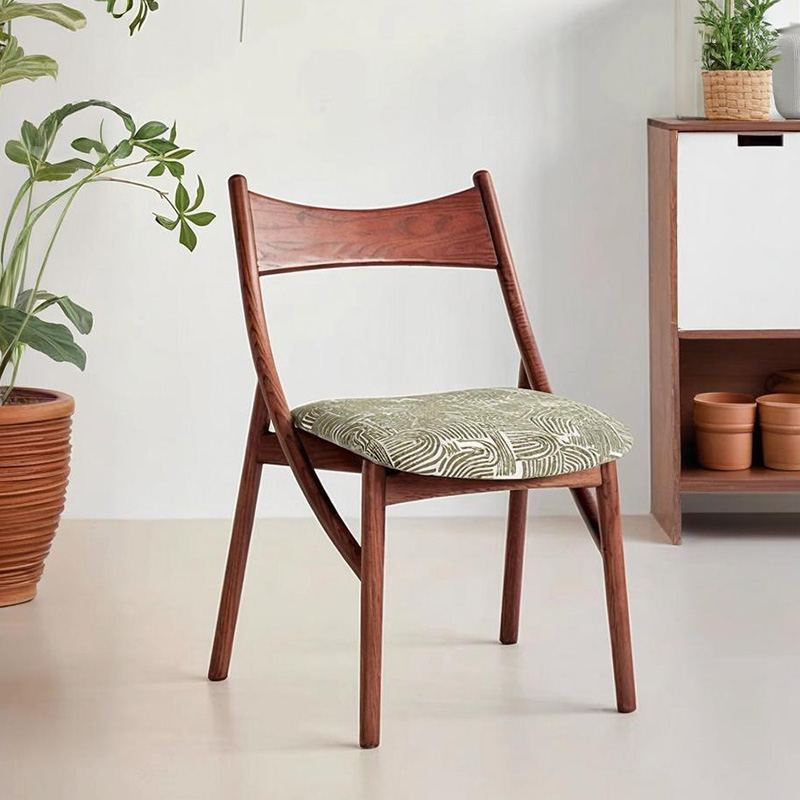 猫耳ダイニングチェア