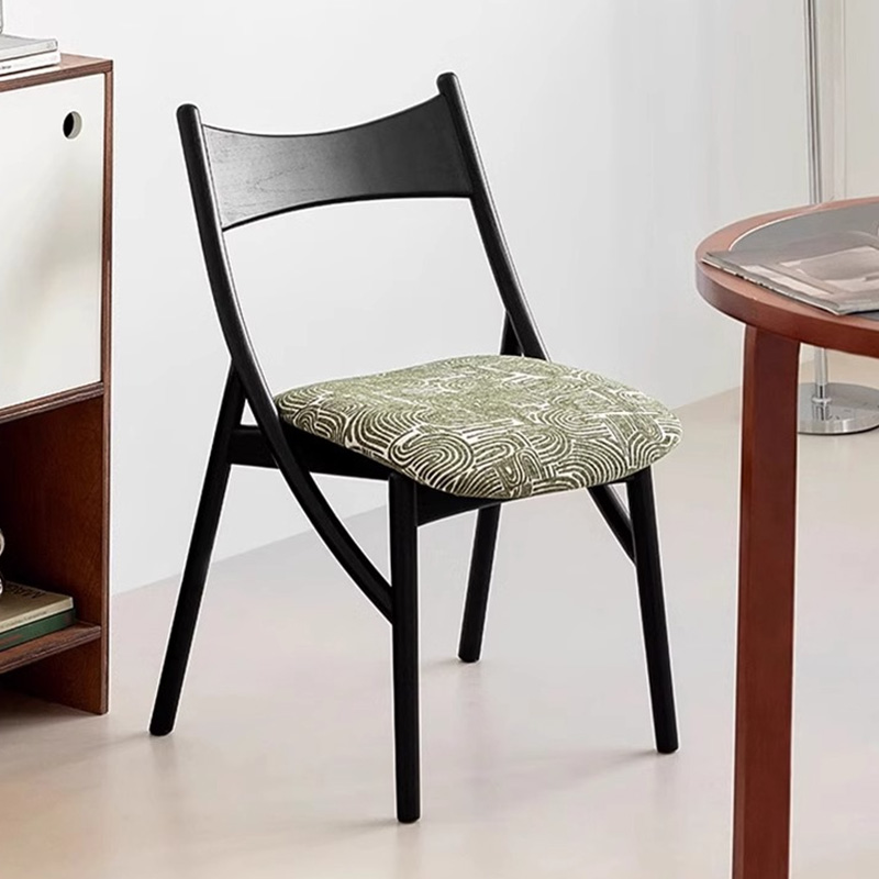 猫耳ダイニングチェア