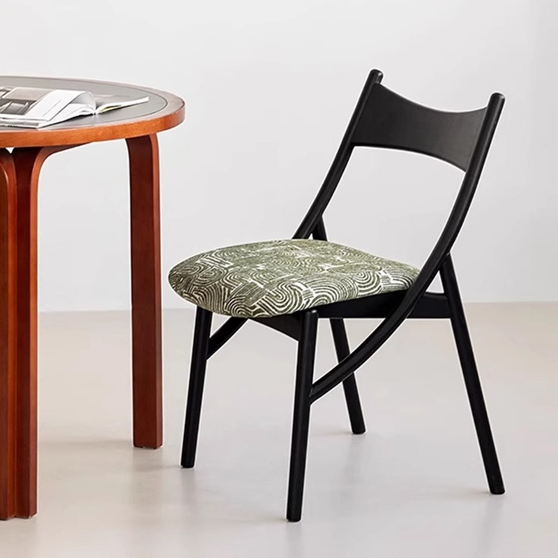 猫耳ダイニングチェア