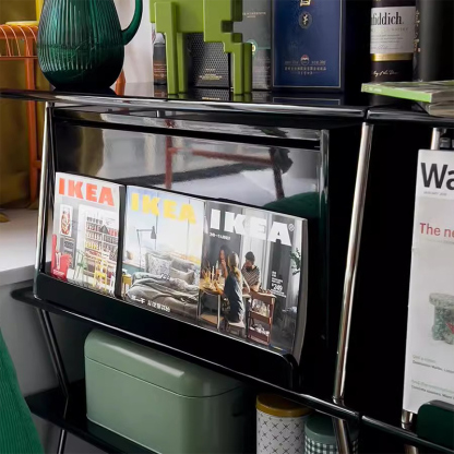 モノトーンステンレスシェルフ