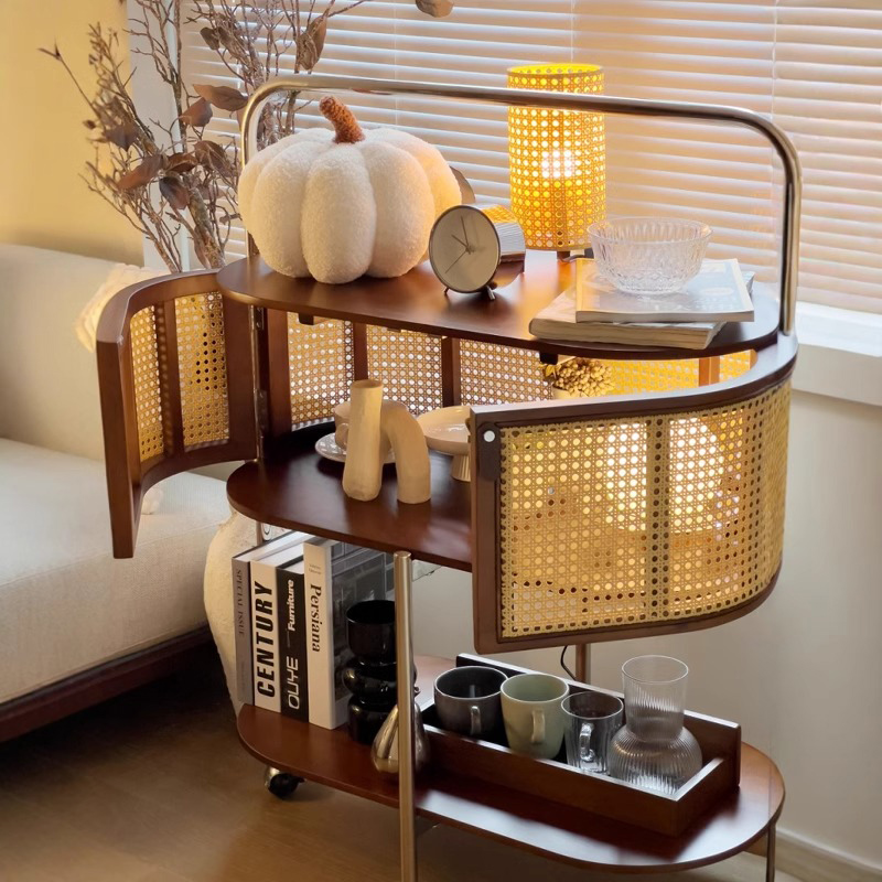 ラタン編みサイドボード