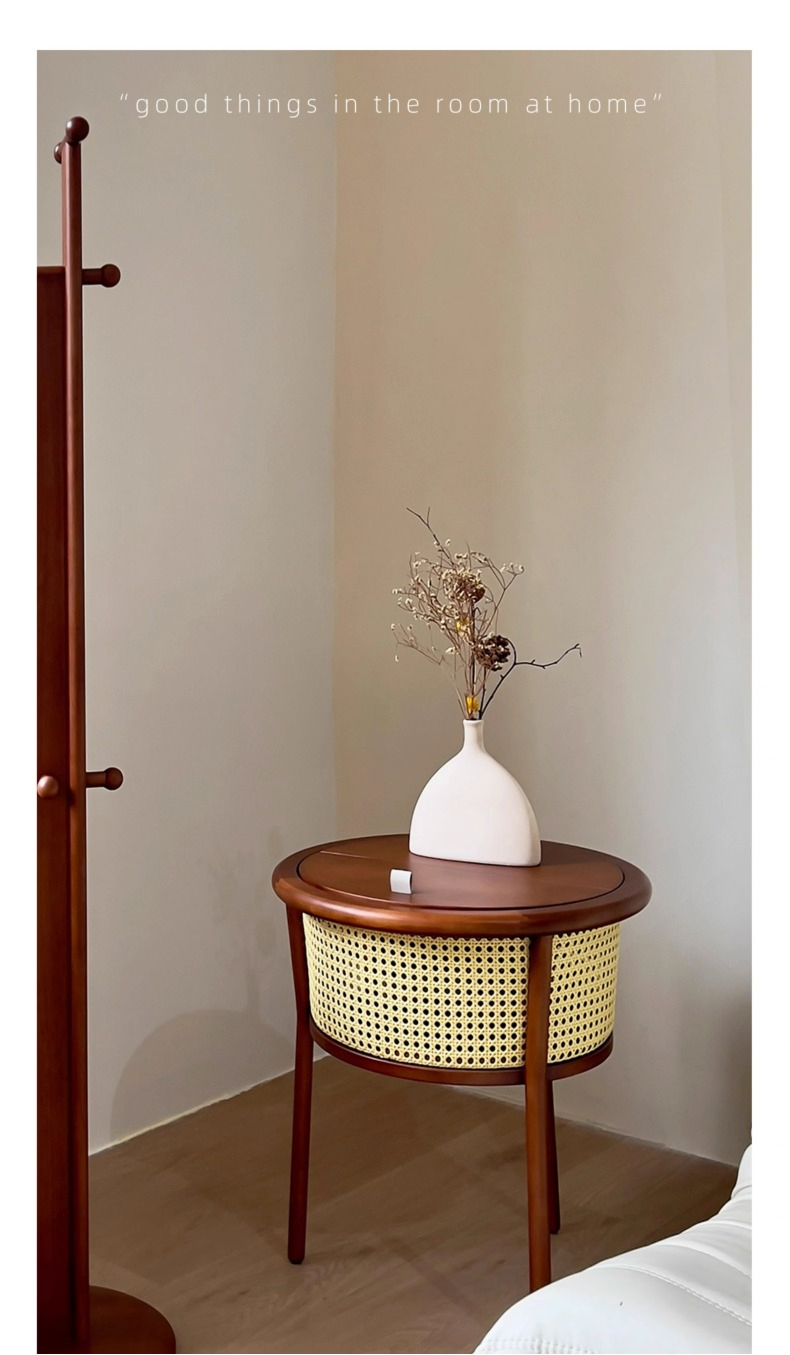 ラウンドラタンサイドテーブル – CAGUUU