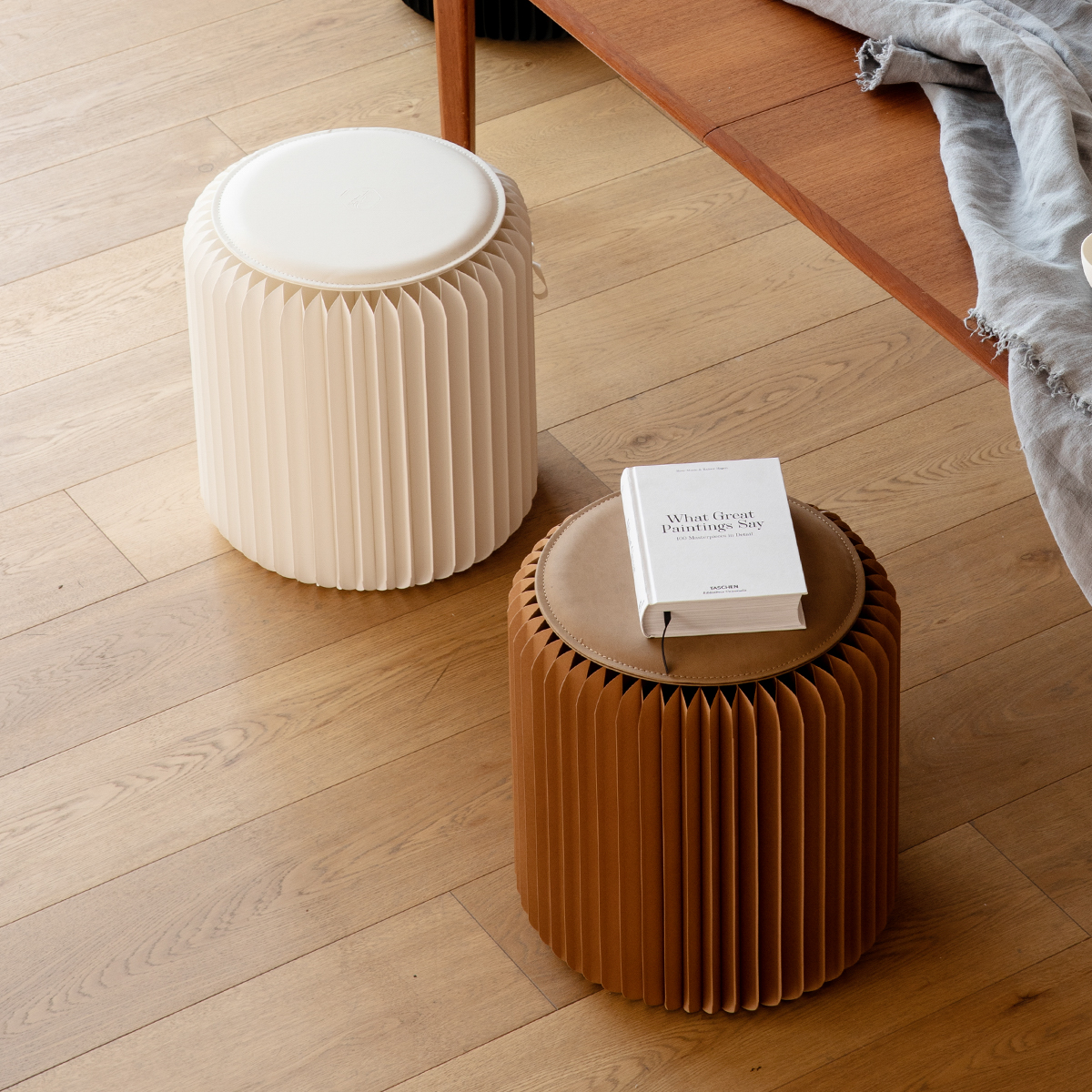 Kraft Paper 折りたたみ クラフト紙ラウンドスツール