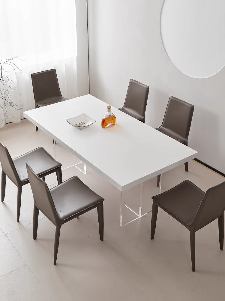 アクリル脚セラミックダイニングテーブル | 透明感が空間を広げる