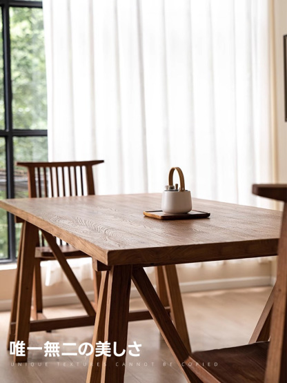 ミニマルウッドシンプルデザインテーブル | 自然乾燥材の味わいを