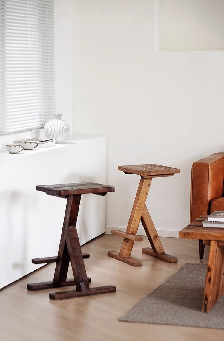 天然木Z型スツール | 端整なラインに宿る職人仕事の確かさ – CAGUUU