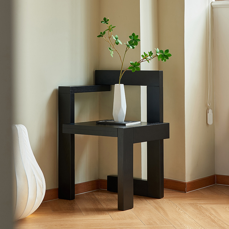 モノブロックアートチェア