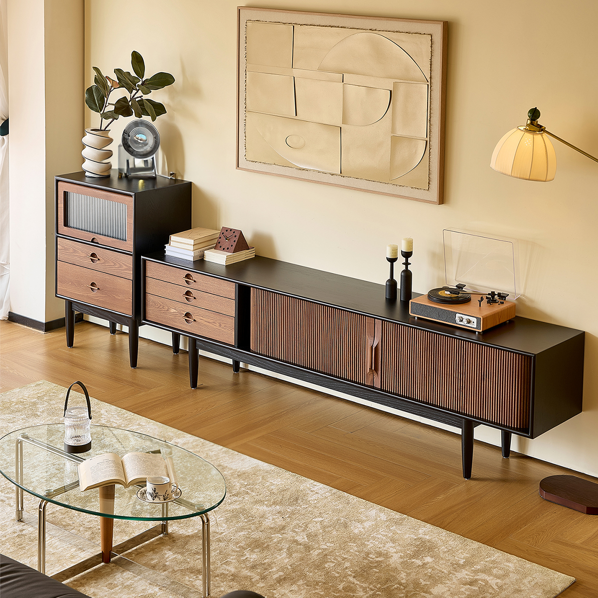 テレビ台・ローボード｜おしゃれなリビングの主役・収納力も抜群