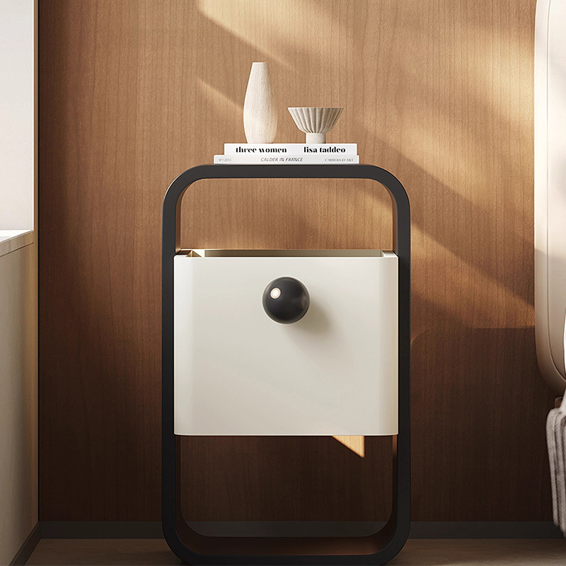 モノトーンスリムナイトテーブル