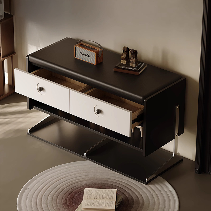 モノトーン玄関収納キャビネット