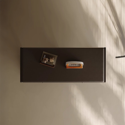 モノトーン玄関収納キャビネット