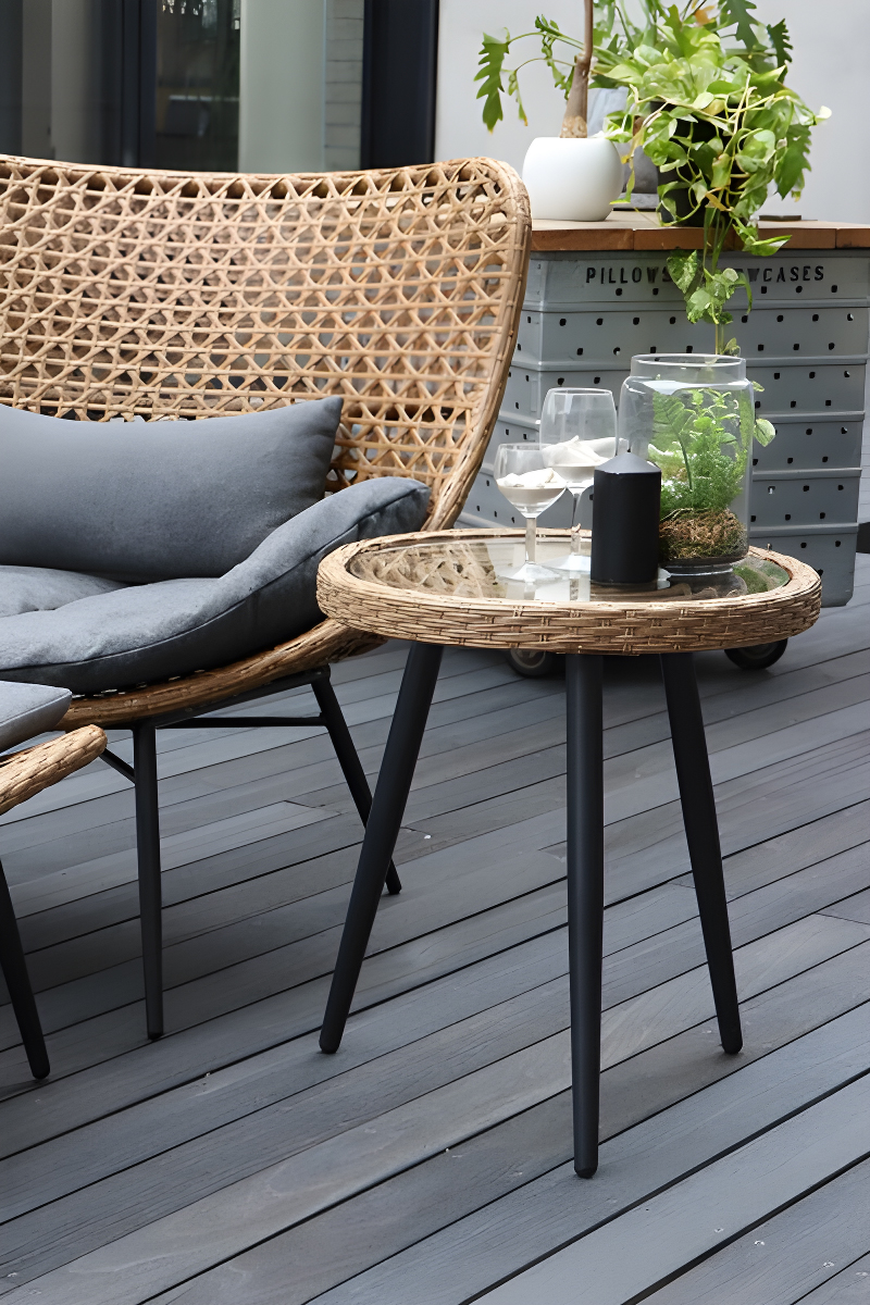 アジアンガラスサイドテーブル | 置くだけで抜け感が生まれる名脇役