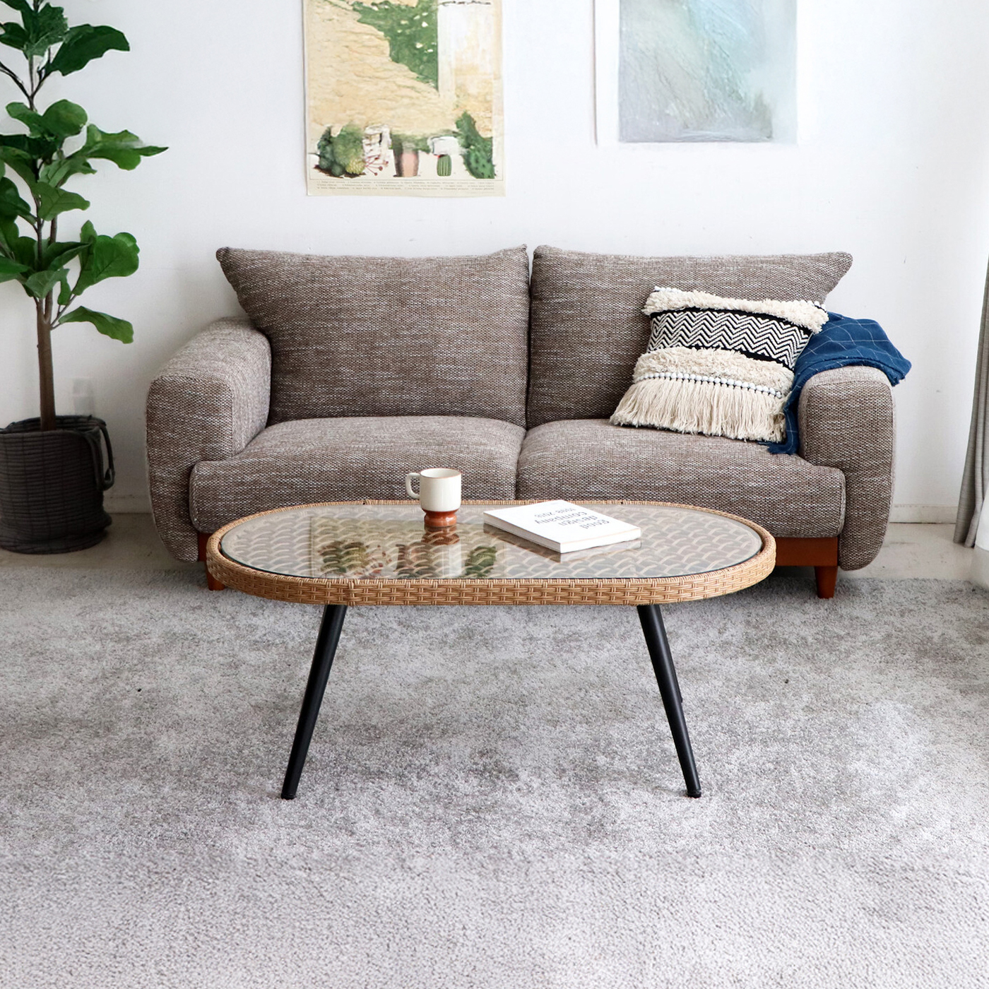 ガラステーブル｜透明感がおしゃれ・スタイリッシュ【CAGUUU公式】