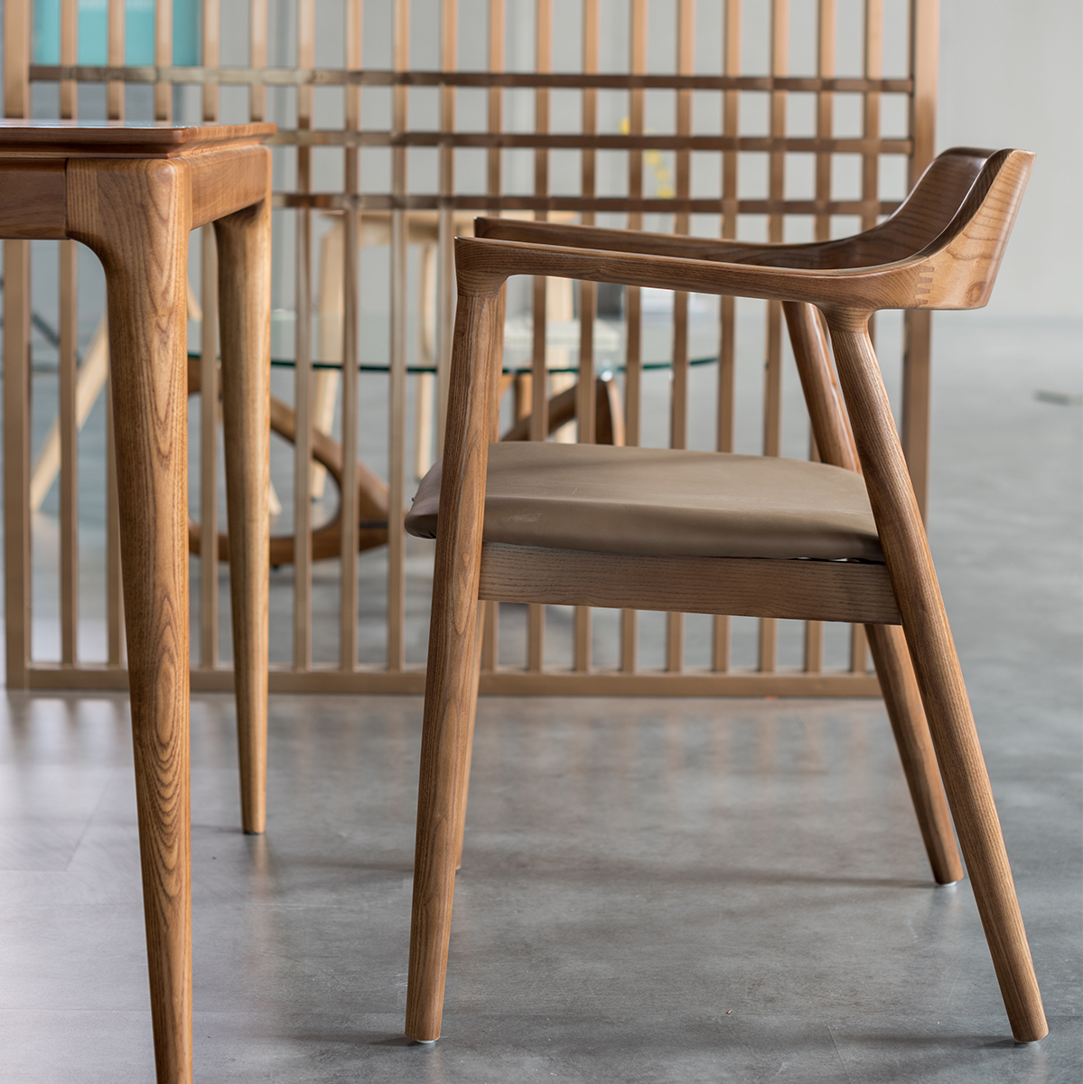 カントリーデザインナチュラルアームチェア – CAGUUU