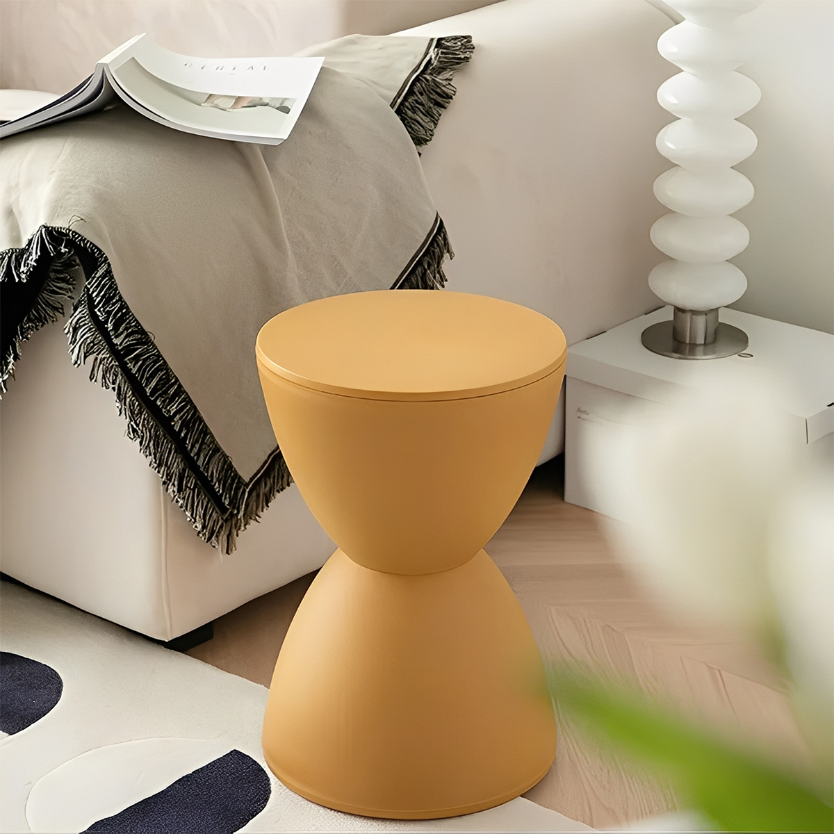 北欧風砂時計型スツール – CAGUUU