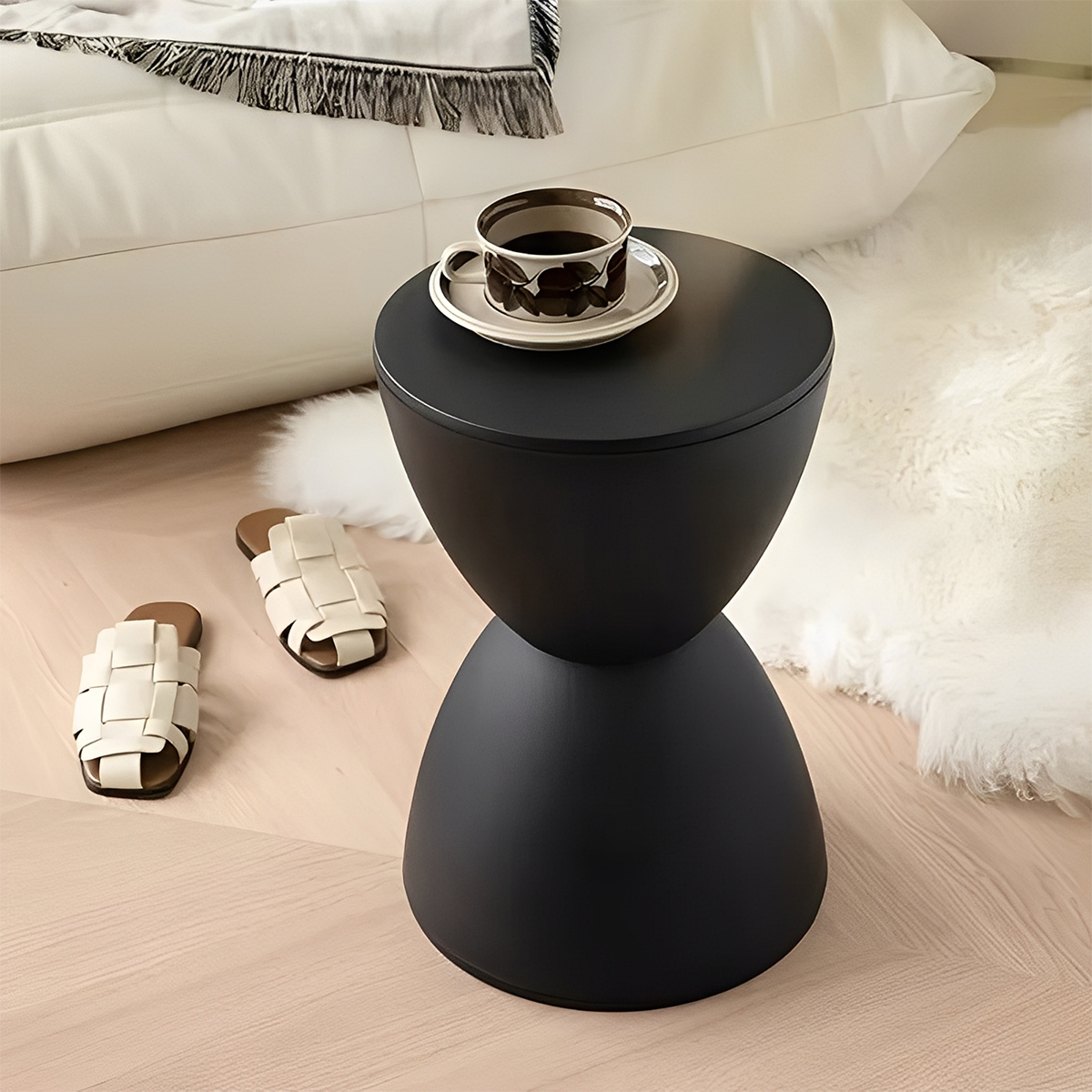 北欧風砂時計型スツール