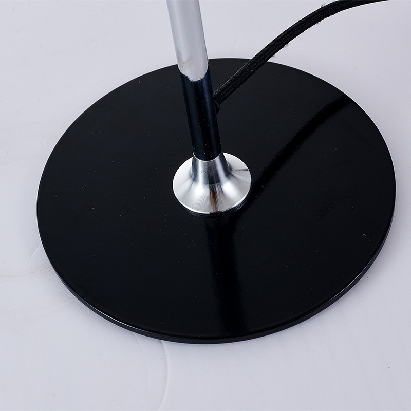 シンプルデザインスタンドライト