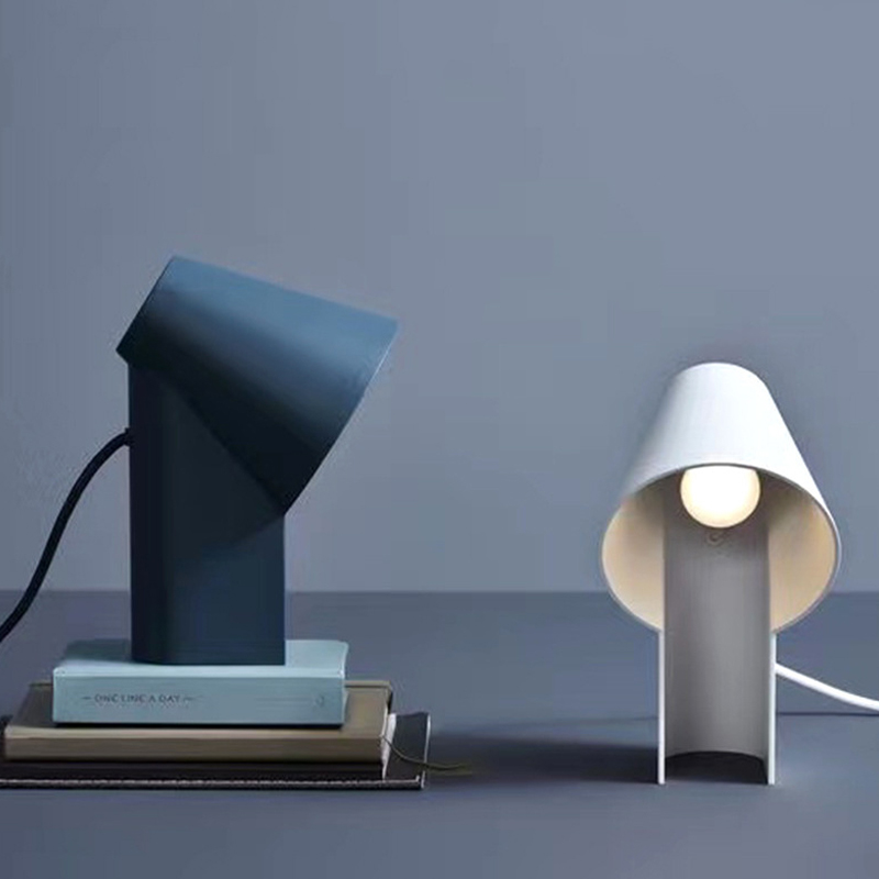 シンプルラインテーブルライト