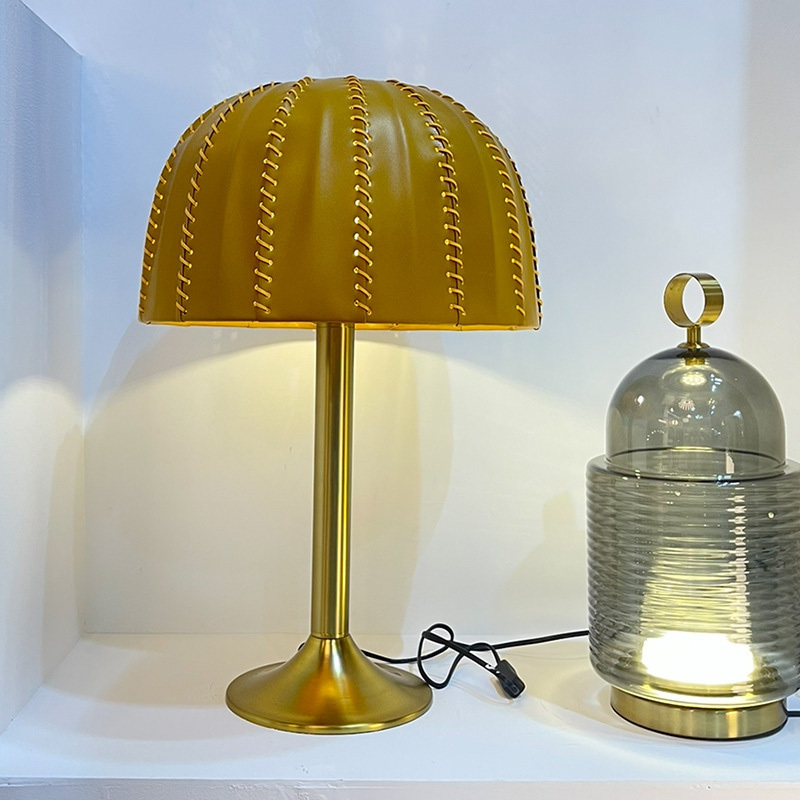 ポストモダンアトリエレザーランプ