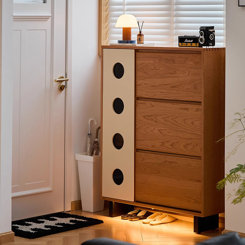 Woody Prime Cherry レトロフラップ式シューズラック | コンパクトに