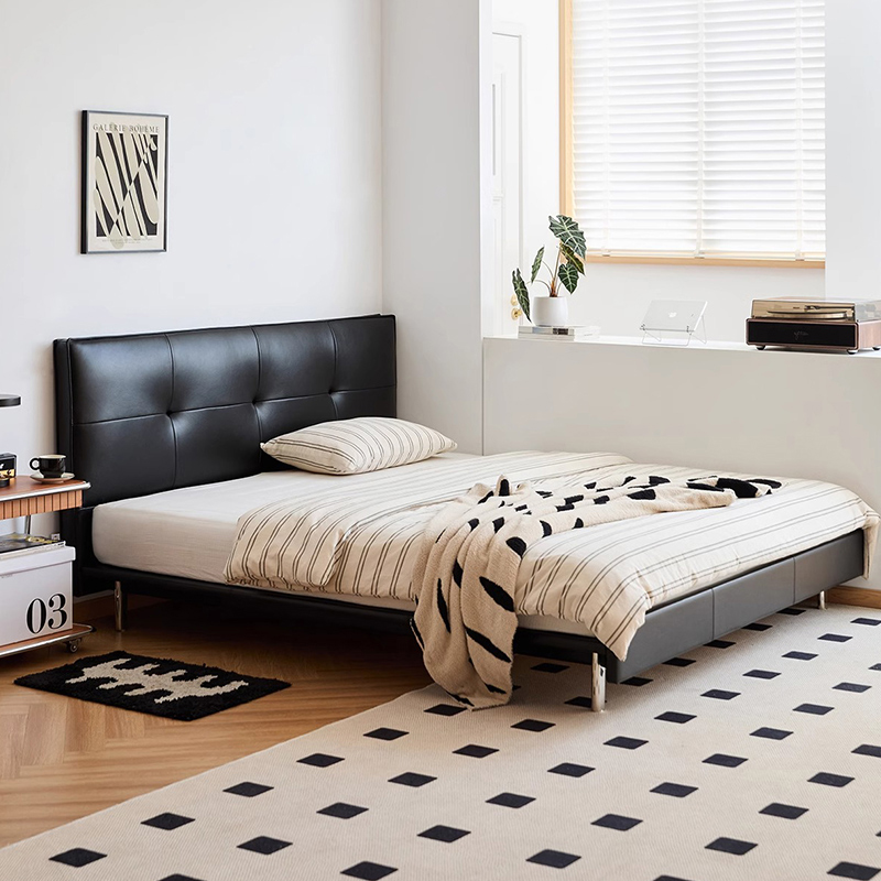 ブラックレザーベッド