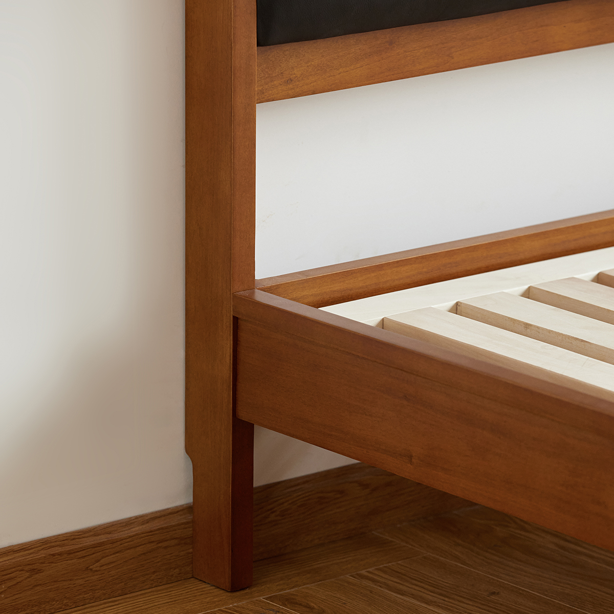 Woody Prime Boxツゲ材 レザーボードクラシックベッド | 高級感と快適