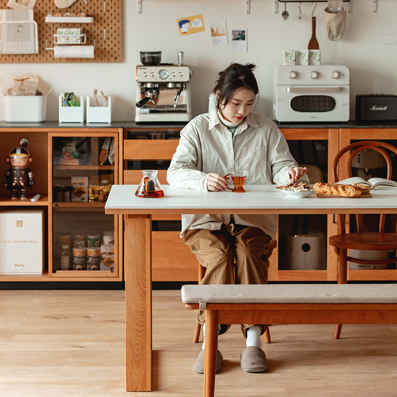 スクエア脚セラミック天板ダイニングテーブル