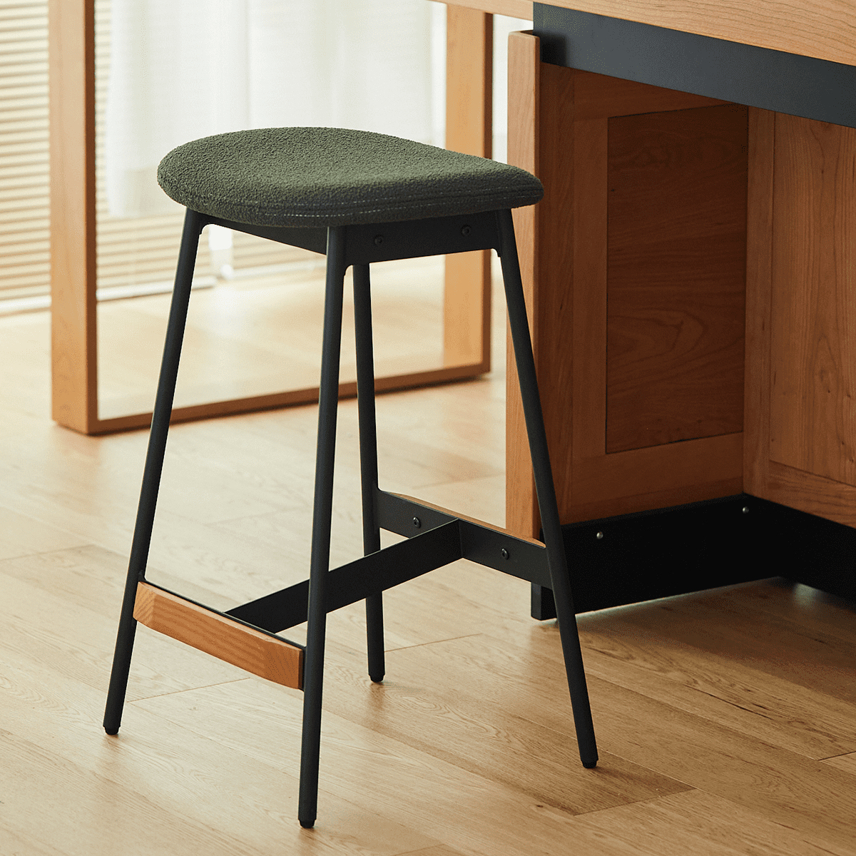 Woody Prime Cherry スチール脚カウンターチェア