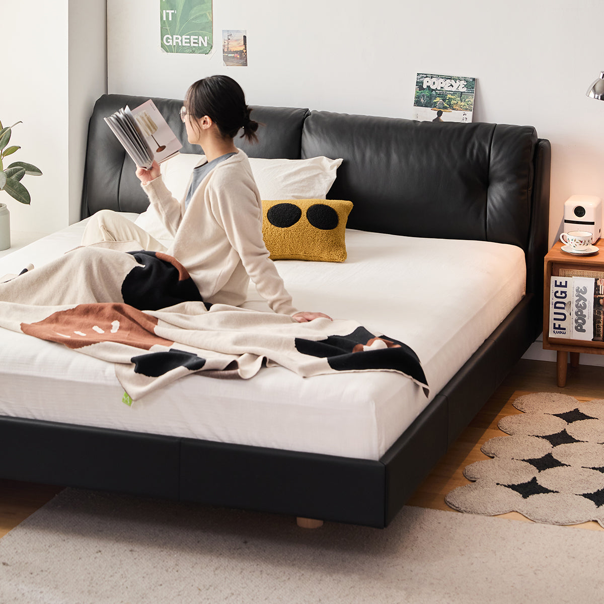 本革ヘッドボードベッド | 牛革ならではの上質感と快適さを提供