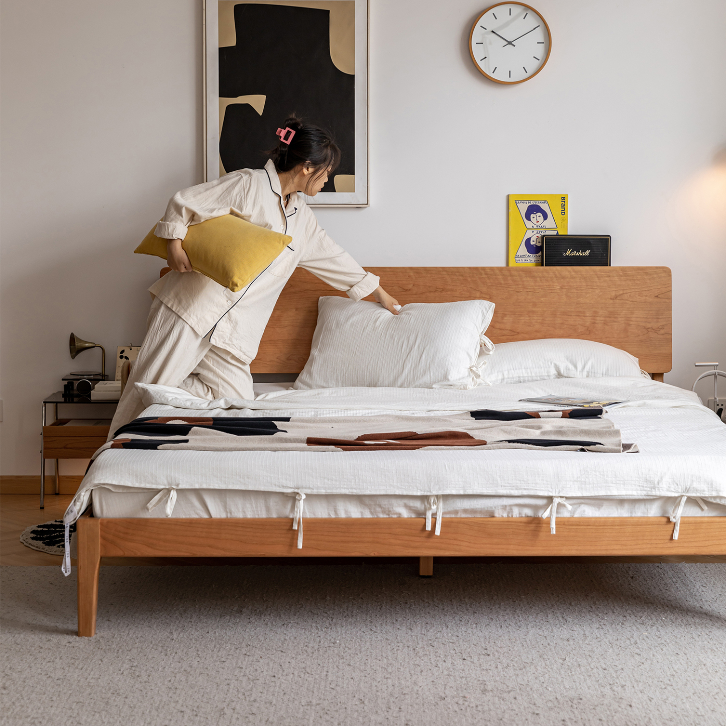 Woody Prime Cherry 木製ハイフットベッド