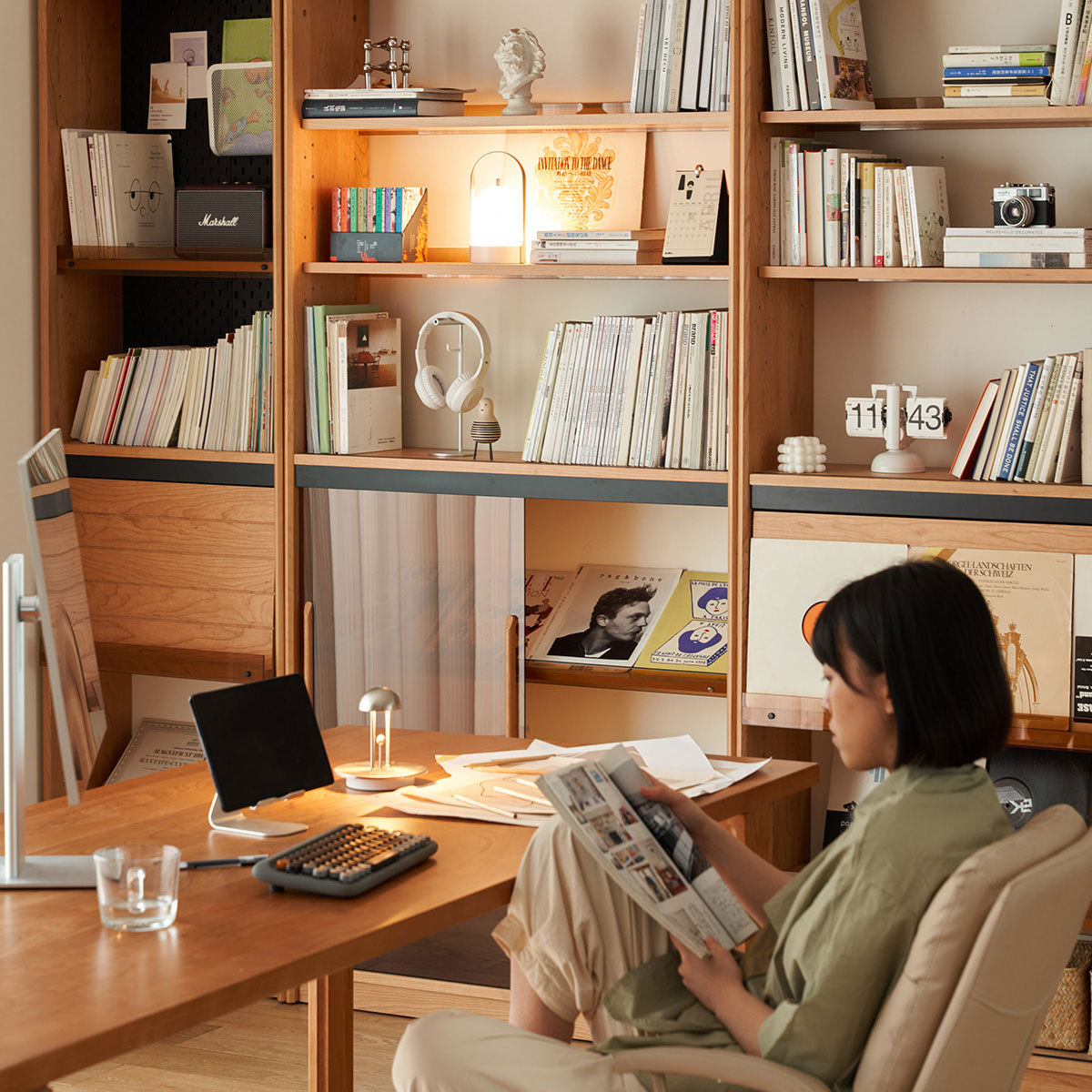 Woody Prime Cherry 多機能木製ブックシェルフ