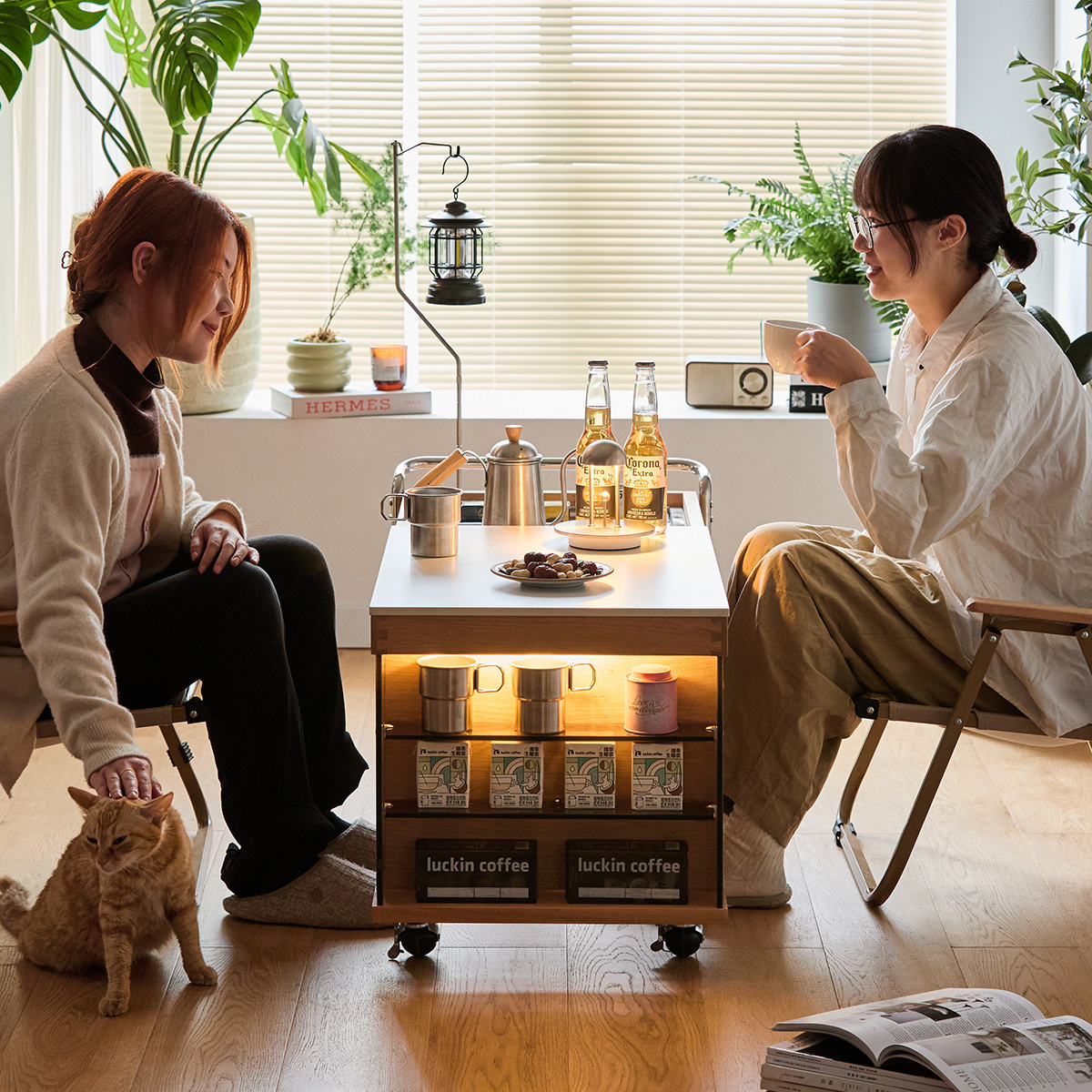 チェリー材 キャンプ風キャスター付きウッドテーブル