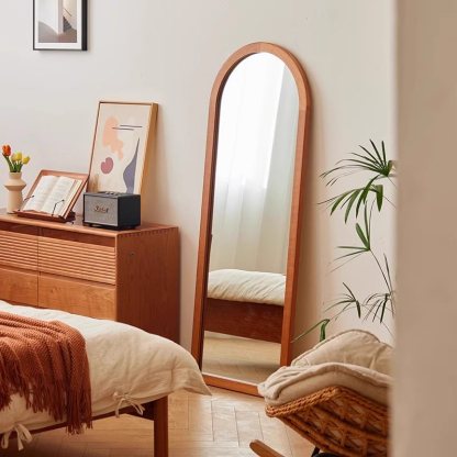 天然木アーチ型全身鏡 | 優雅なフォルムと安全性を兼ね備えた姿見 – CAGUUU