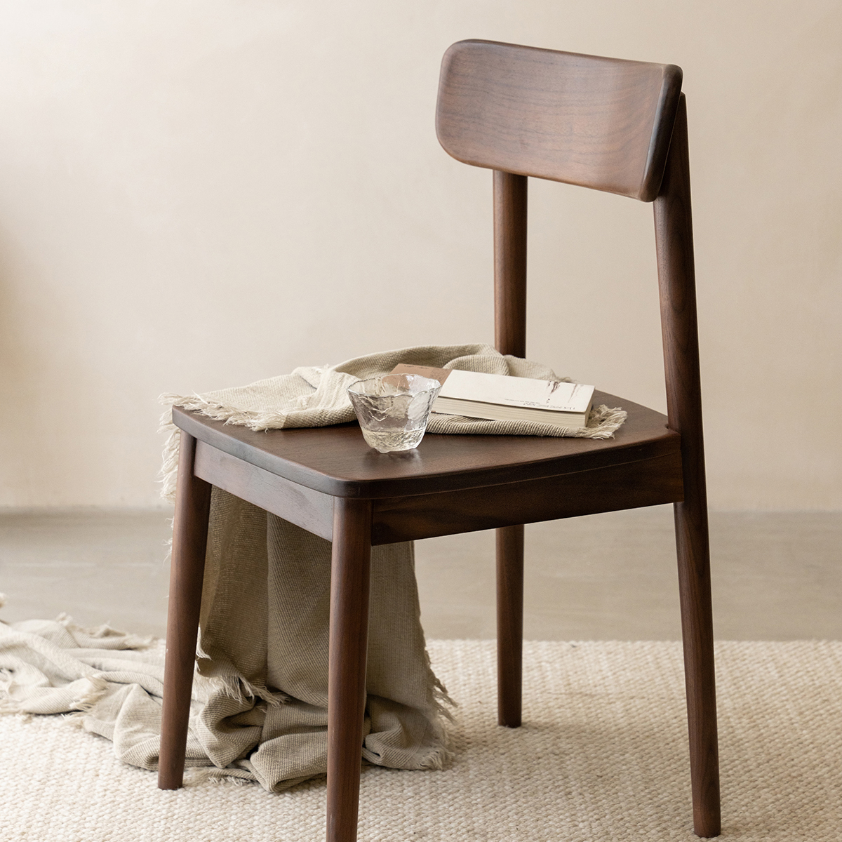 Woody Prime Walnut ウォールナット材 クラシックウッドダイニングチェア