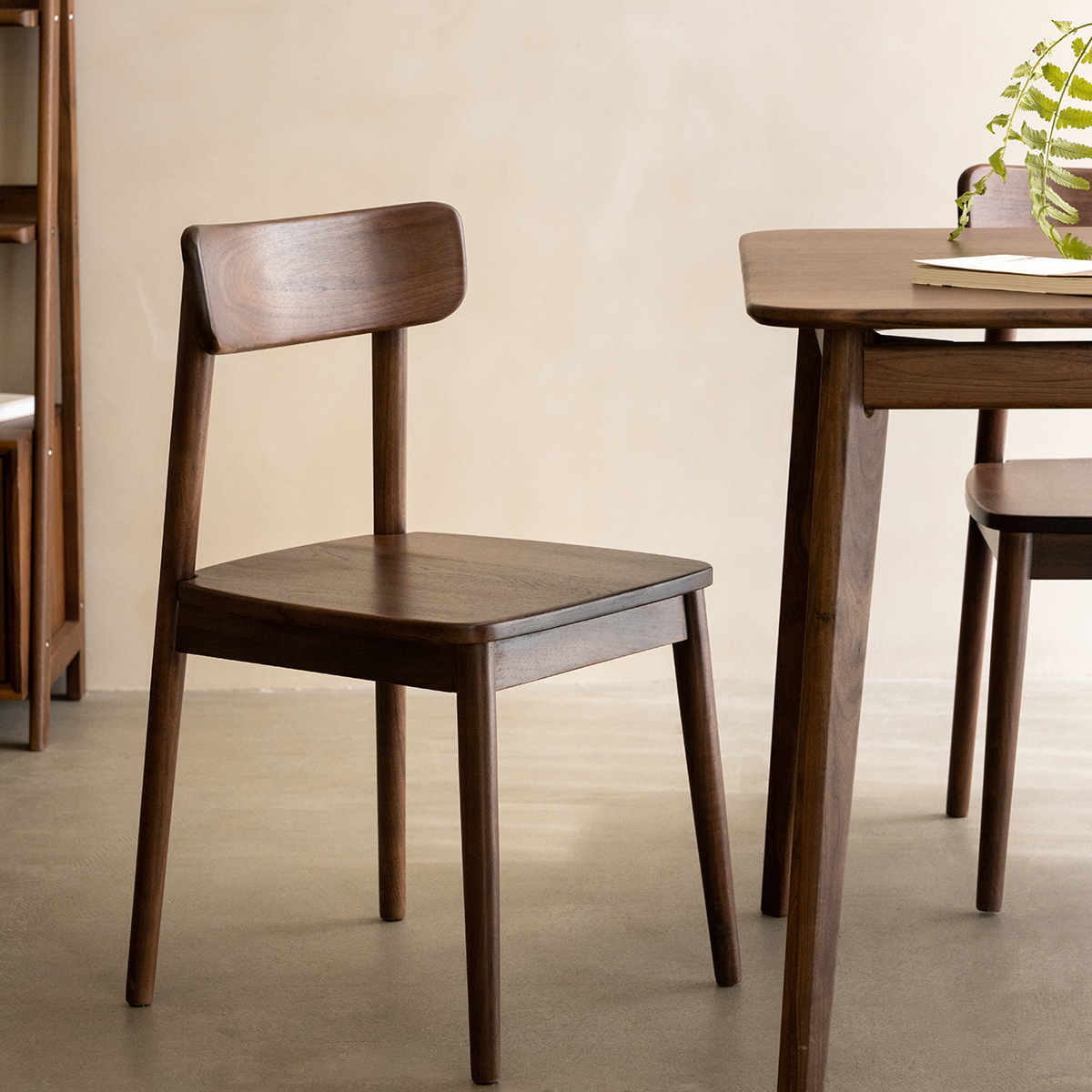 Woody Prime Walnut ウォールナット材 クラシックウッドダイニングチェア