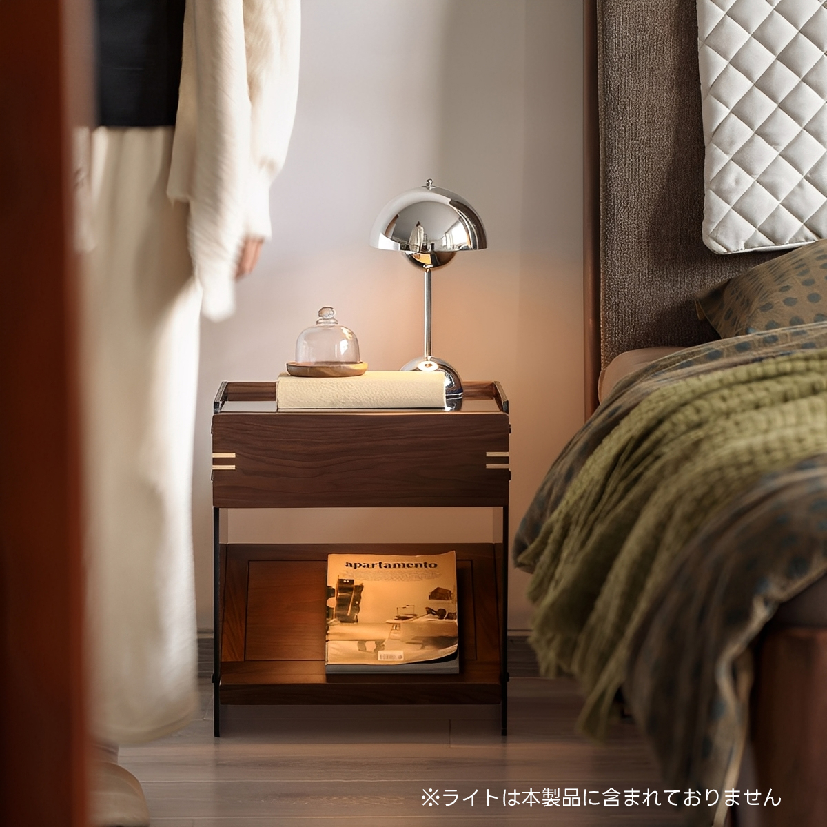 Woody Prime Walnut ウォールナット材 浮遊デザインナイトテーブル