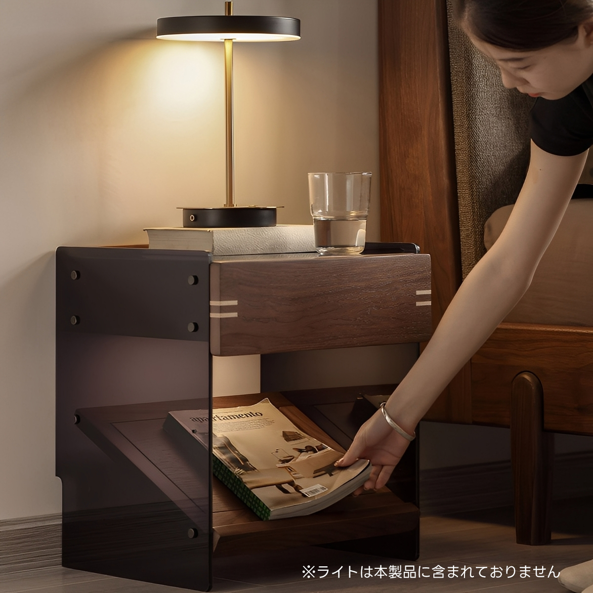 Woody Prime Walnut ウォールナット材 浮遊デザインナイトテーブル