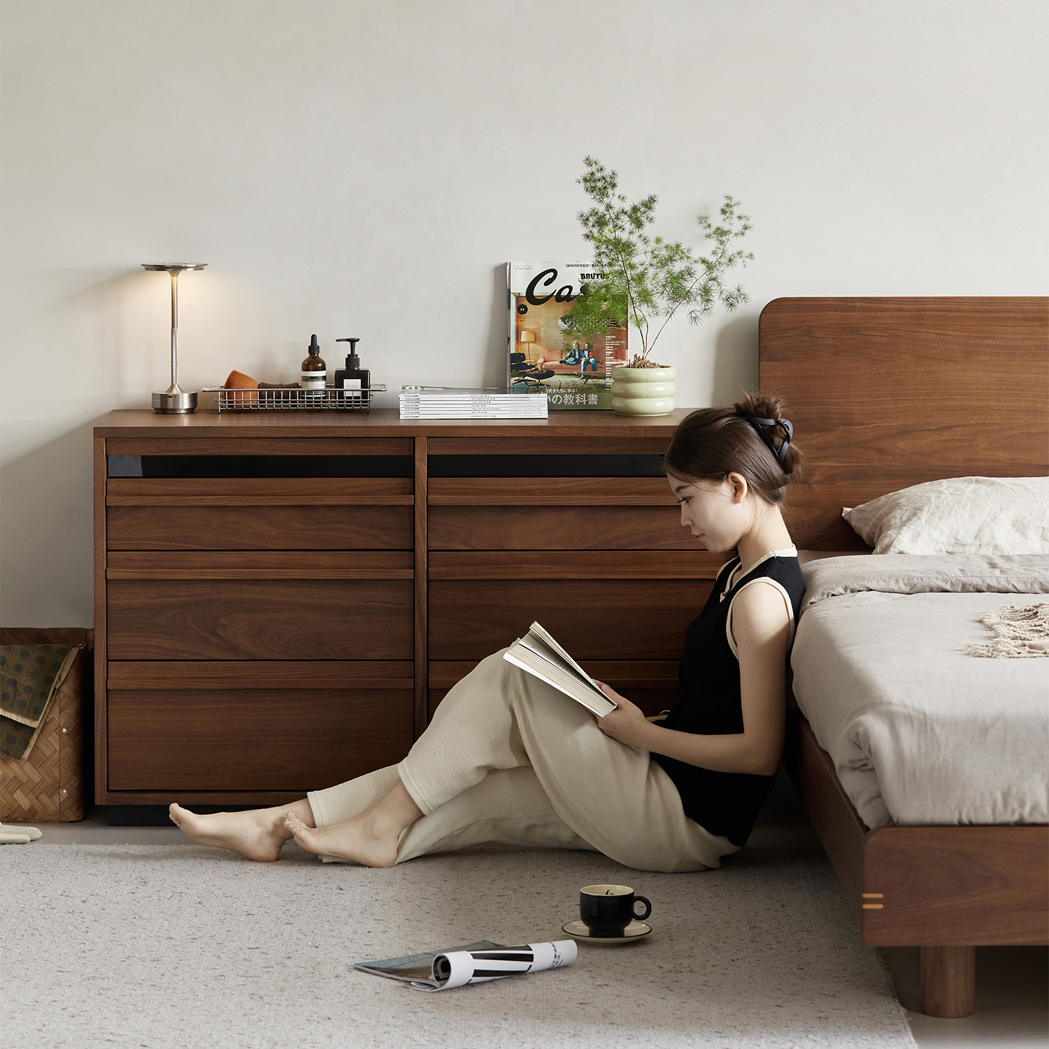 Woody Prime Walnut ウォールナット材 木製キャビネット三段六杯