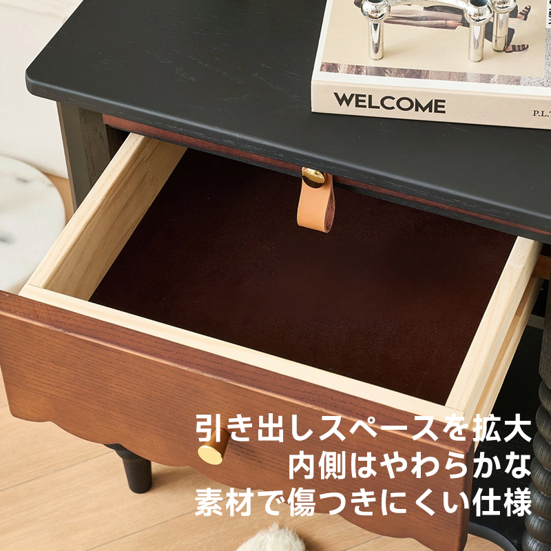 フレンチ風ベッドサイドキャビネット