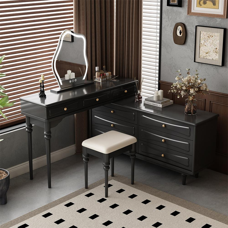 ゴシックスタイルドレッサーキャビネット