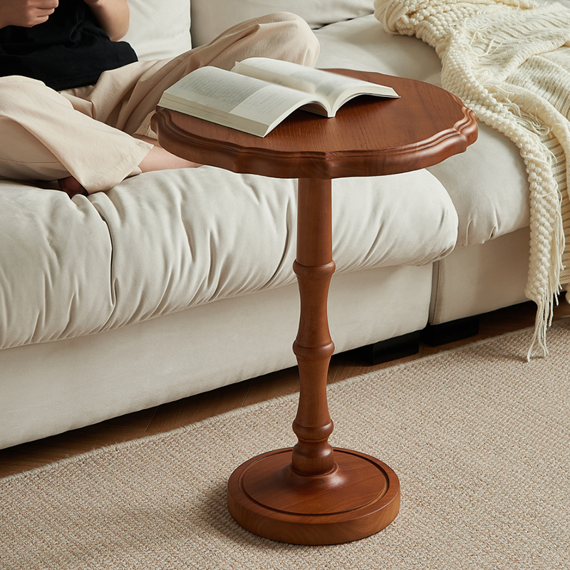 アンティーク調ティーテーブル