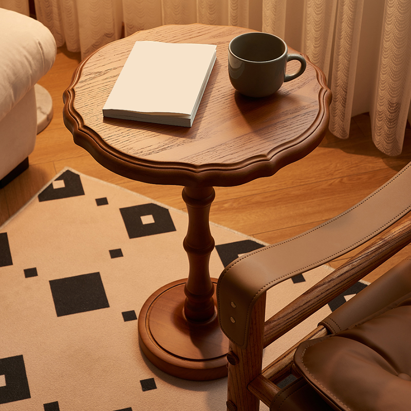 アンティーク調ティーテーブル