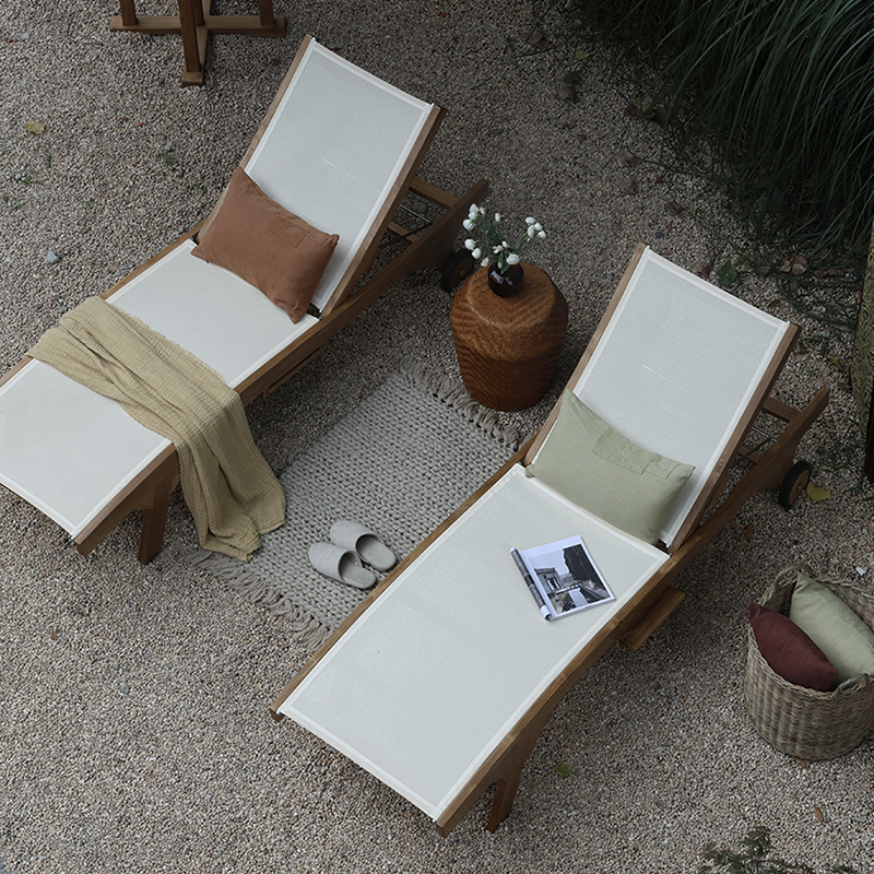 キャスター付き屋外用リクライニングチェア