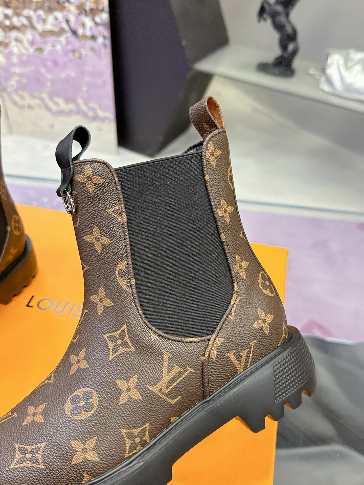 ルイ ヴィトン ( Louis Vuitton) 2025 レディース 靴  レザー