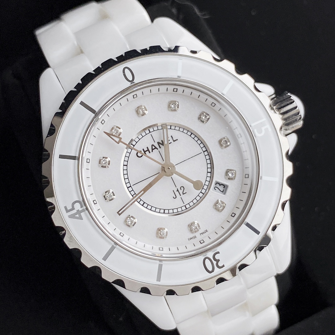 シャネル(Chanel) セラミック J12 時計  白 33mm
