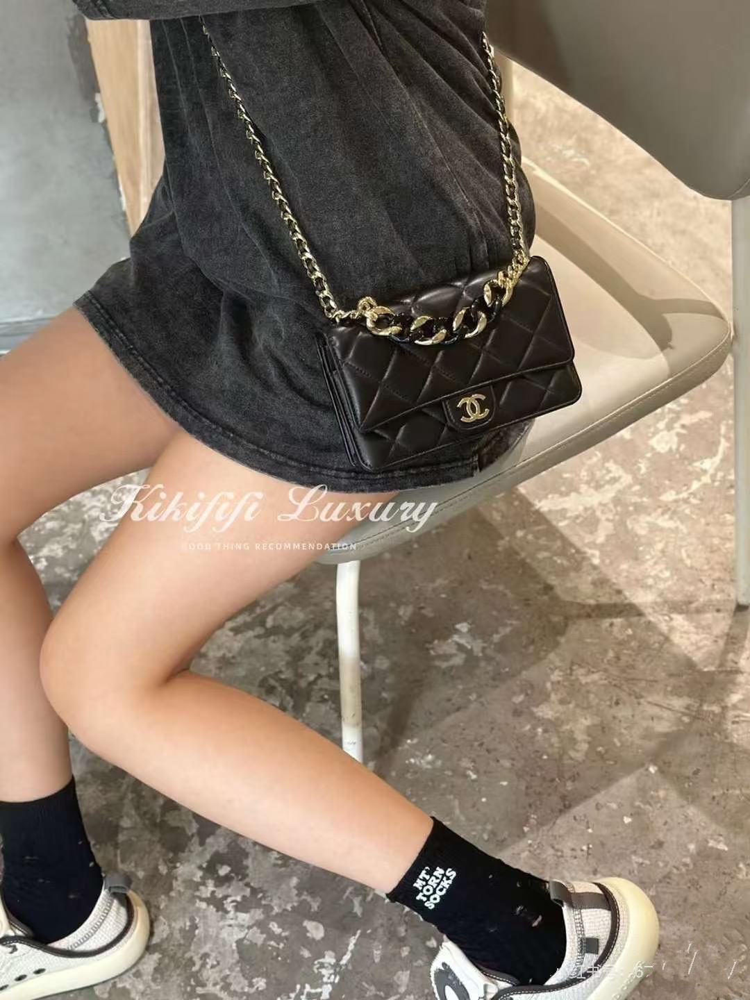 シャネル(Chanel) 25B チェーン バッグ 黒 19cm