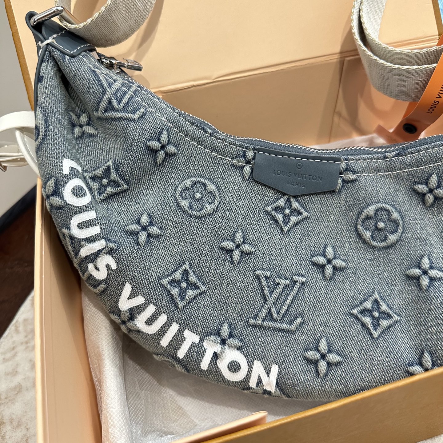 ルイ ヴィトン ( Louis Vuitton)デニム ショルダーバッグ 30cm
