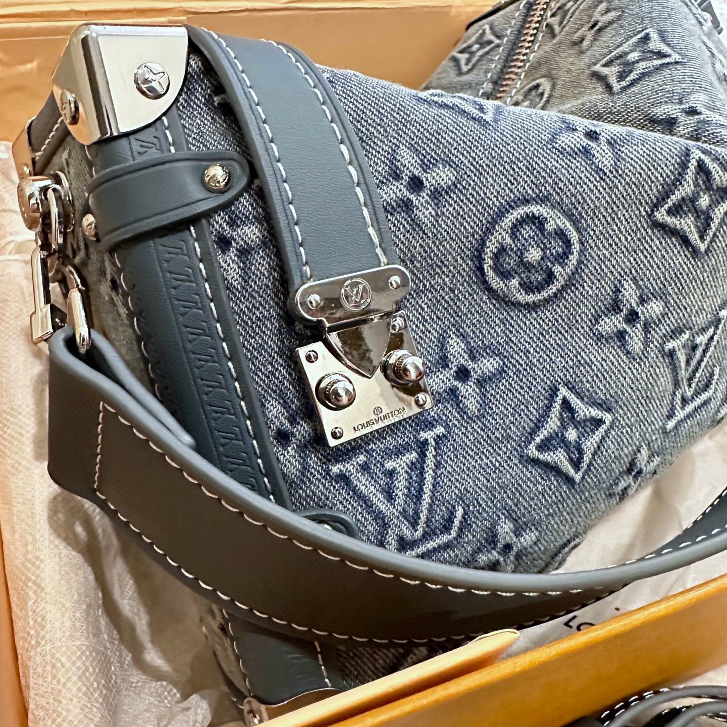 ルイ ヴィトン ( Louis Vuitton)デニム 肩掛け バッグ 24cm